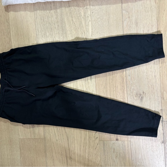 Men's Lululemon Soft Jersey Tapered Pants - Black - Picture 2 of 6